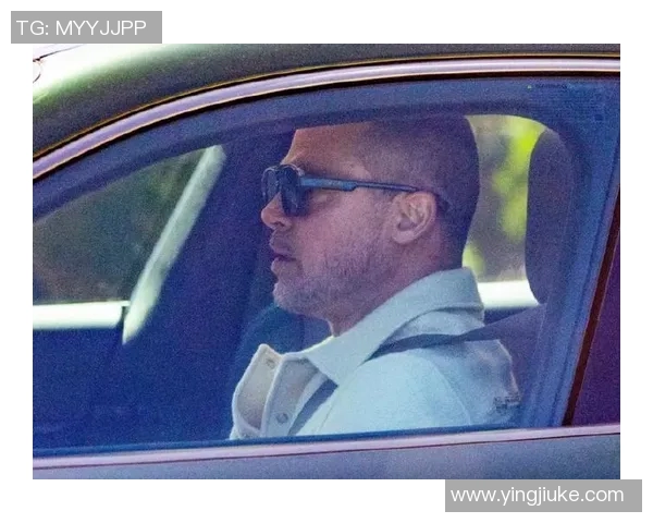 剪寸头的足球明星们如何用独特发型展现个性与风格